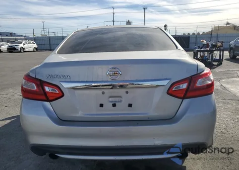 2017 Nissan Altima 2.5 z USA, uszkodzony, nr VIN 1N4AL3AP2HN319364